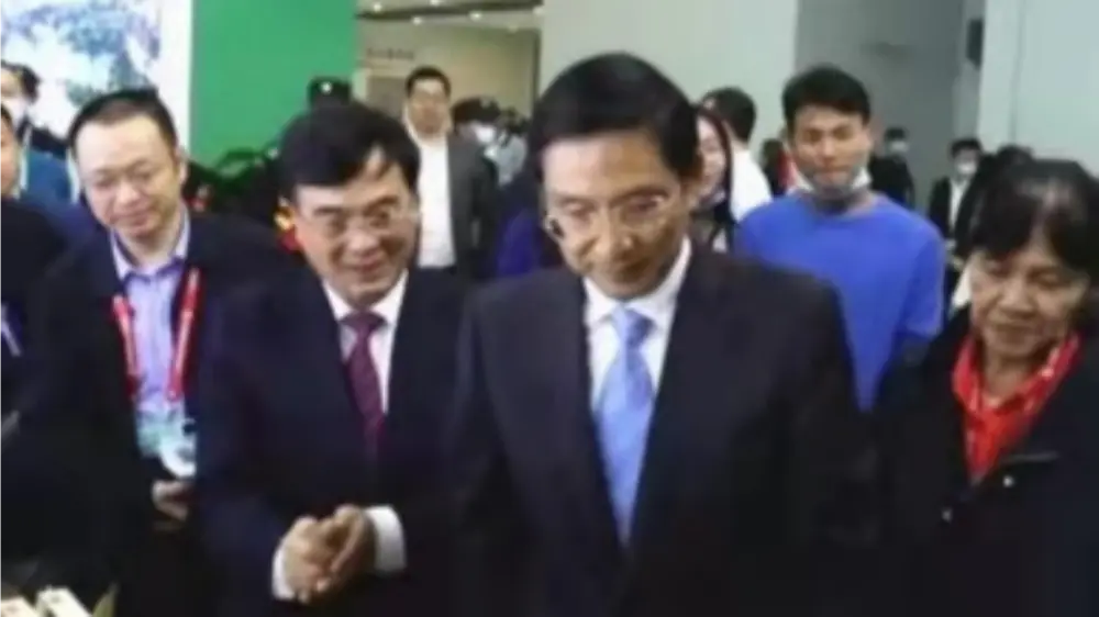 Bise Gobernador ng Jiangxi Provincial People's Government ay bumisita sa aming booth sa Provincial Forestry Expo